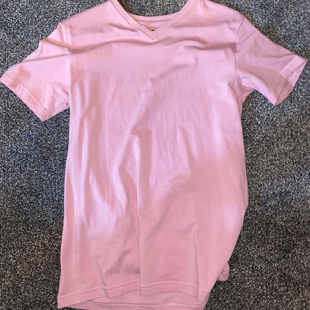 express men’s medium v neck shirt / SUPER SOFT!